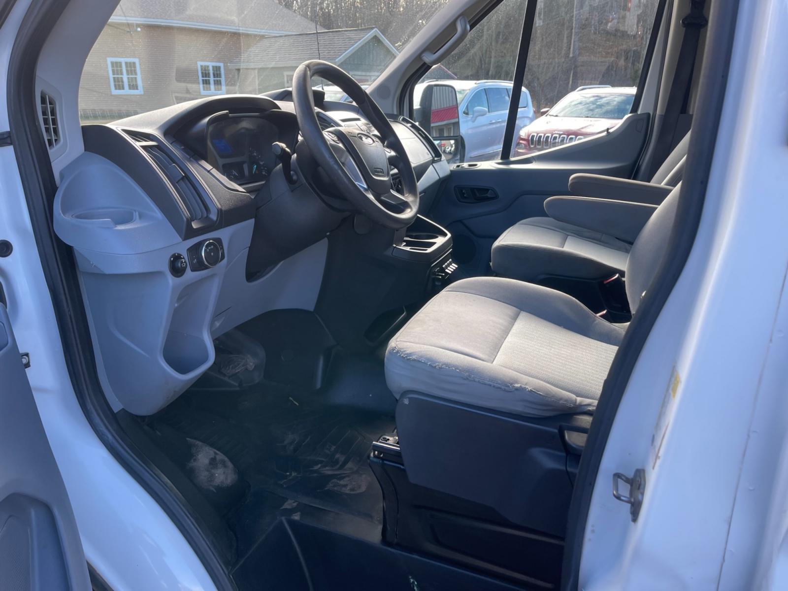 2018 White /Black Ford Transit T-350 (1FDBW5PM5JK) with an 3.7L V6 DOHC 24V engine, 6 Speed Automatic transmission, located at 11115 Chardon Rd. , Chardon, OH, 44024, (440) 214-9705, 41.580246, -81.241943 - This 2018 Ford T-350 Cutaway with a utility box is a versatile commercial vehicle powered by a 3.7-liter V6 engine. It's equipped with a 4.10 gearing ratio and a limited-slip rear differential, which helps to improve traction and handling under various conditions. This model boasts substantial hauli - Photo #17